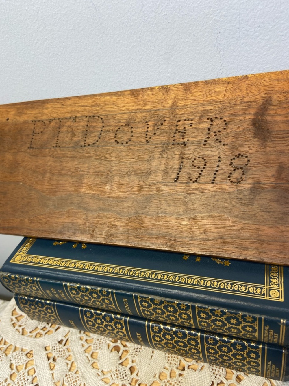 Primitive Wood Towel Bar Rack - Picture 7 of 9
